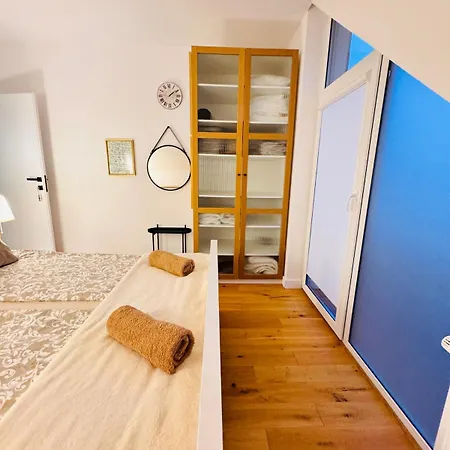 Boho Holistic House - Forest, Yoga Massage