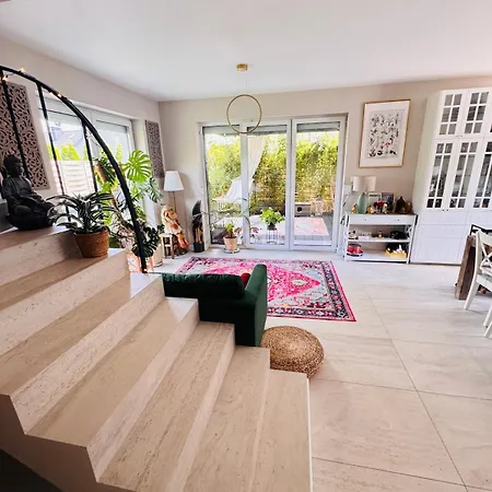Boho Holistic House - Forest, Yoga Massage